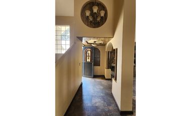 ¡Gran oportunidad! Casa con terreno amplio en Coatepec Harinas