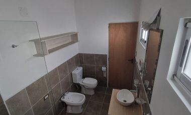 SE VENDE CASA ZONA AMANECERES DEL SEMINARIO A ESTRENAR