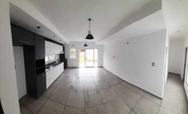 SE VENDE CASA ZONA AMANECERES DEL SEMINARIO A ESTRENAR