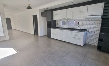 SE VENDE CASA ZONA AMANECERES DEL SEMINARIO A ESTRENAR