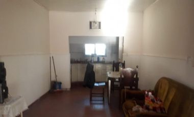 CASA DE 3 AMBIENTES EN VENTA EN  LANÃS