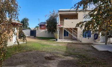Se vende COMPLEJO de 7 departamentos - PLOTTIER