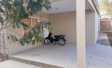 Se vende COMPLEJO de 7 departamentos - PLOTTIER