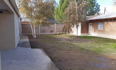 Se vende COMPLEJO de 7 departamentos - PLOTTIER