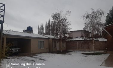 Se vende COMPLEJO de 7 departamentos - PLOTTIER