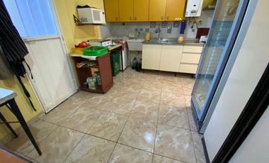 SE VENDE DEPARTAMENTO DE 3 DORMITORIOS CON COCHERA ZONA CENTRO