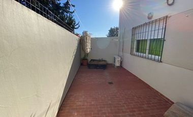 SE VENDE DEPARTAMENTO DE 3 DORMITORIOS CON COCHERA ZONA CENTRO