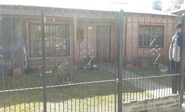 IMPERDIBLE  HERMOSA CASA CON TERRENO EN - LA REJA GRANDE - CERCA ESCUELA Y COLECTIVO (AUT. 249)