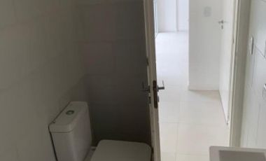 Excelente departamento de dos ambientes al frente!!
