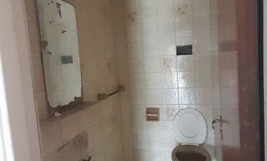 VENTA CHALET PARQUE LURO!  OCHO AMBIENTES MAS COCHERA-- 