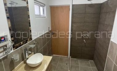 CASA A ESTRENAR, CON PILETA, FRENTE AL SEMINARIO