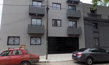 DEPARTAMENTO MONOAMBIENTE AL FRENTE CON BALCON. PISO 2, DTO G, TEMPERLEY.