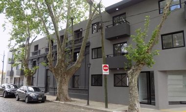 DEPARTAMENTO MONOAMBIENTE AL FRENTE CON BALCON. PISO 2, DTO G, TEMPERLEY.