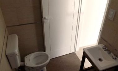 DEPARTAMENTO MONOAMBIENTE AL FRENTE CON BALCON. PISO 2, DTO G, TEMPERLEY.