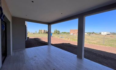 Casa en Venta en San Sebastian Tres Dormitorios CON Vista AL Jardin!!!