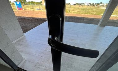 Casa en Venta en San Sebastian Tres Dormitorios CON Vista AL Jardin!!!