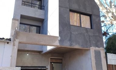 DEPARTAMENTO MONOAMBIENTE EN 2Â° PISO DTO F ,LOMAS DE ZAMORA.