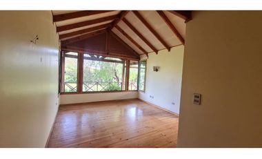 ACOGEDORA CASA EN MADERA,  Malloco,  Peñaflor