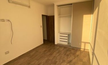 SE VENDE DEPARTAMENTO. Calle Belgrano 251. Entre Chaco y Pago Largo. Pleno Barrio
