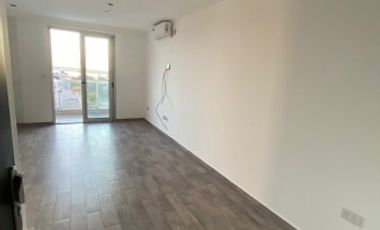 SE VENDE DEPARTAMENTO. Calle Belgrano 251. Entre Chaco y Pago Largo. Pleno Barrio
