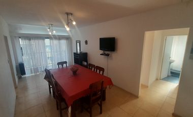 VENTA:  EXCELENTE DEPARTAMENTO -4 AMBIENTES-  CORDOBA 1600.