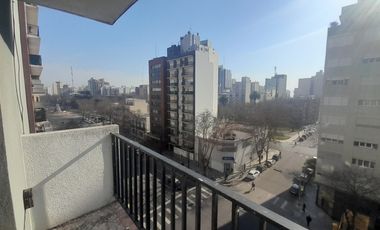 VENTA:  EXCELENTE DEPARTAMENTO -4 AMBIENTES-  CORDOBA 1600.