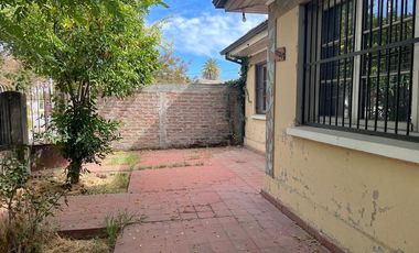 Amplia Casa Céntrica en San Vicente de T T.
