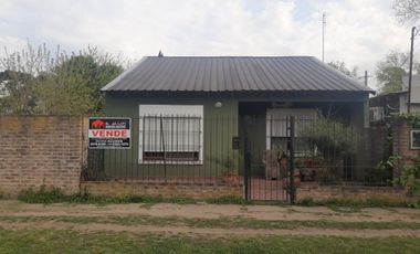 CASA SOBRE IMPORTANTE LOTE - PONTEVEDRA