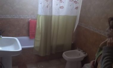 CASA SOBRE IMPORTANTE LOTE - PONTEVEDRA