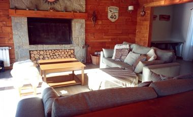 CASA EN VILLA LA ANGOSTURA
