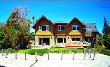 CASA EN VILLA LA ANGOSTURA