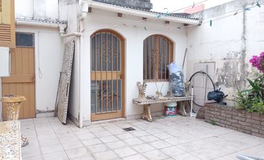VENTA - CASA 3 HABITACIONES - ZONA CENTRICA