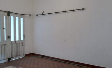 VENTA - CASA 3 HABITACIONES - ZONA CENTRICA
