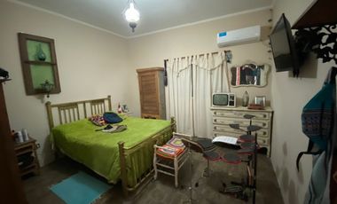 SE VENDE CASA CON GALPON ZONA PARQUE GAZZANO