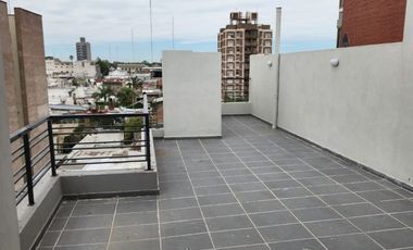 VENTA - DEPATRAMENTO 1 HABITACION PLANTA BAJA C/PATIO - ZONA CENTRICA