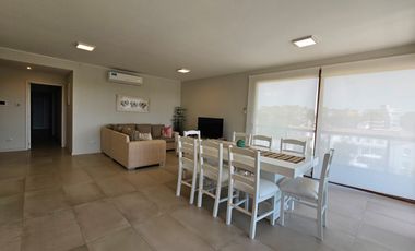 Excelente departamento de 4 ambientes zona Centro/Playa