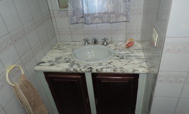 Duplex 3 Amb. frente a plaza Malvinas argentinas