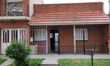 VENTA CASA LOTE PROPIO A RECICLAR
