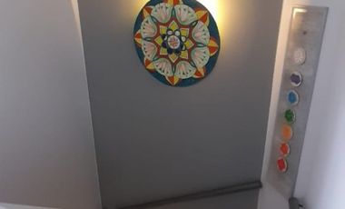 VENTA - CASA EN DOS PLANTAS 3 HABITACIONES - ZONA DON BOSCO Y GOBERNADOR CRESPO