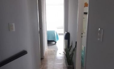 VENTA - CASA EN DOS PLANTAS 3 HABITACIONES - ZONA DON BOSCO Y GOBERNADOR CRESPO
