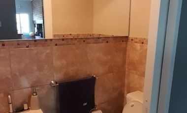 VENTA - CASA EN DOS PLANTAS 3 HABITACIONES - ZONA DON BOSCO Y GOBERNADOR CRESPO