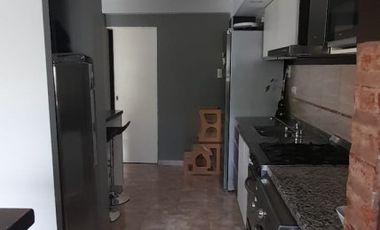 VENTA - CASA EN DOS PLANTAS 3 HABITACIONES - ZONA DON BOSCO Y GOBERNADOR CRESPO