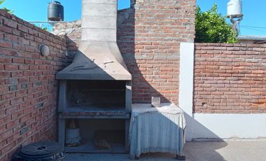 VENTA - CASA 2 HABITACIONES - ZONA GARRIGO Y PROVINCIAS UNIDAS