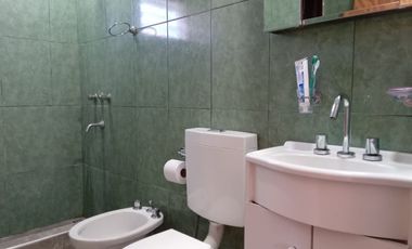 VENTA - CASA 2 HABITACIONES - ZONA GARRIGO Y PROVINCIAS UNIDAS