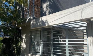 Departamento tipo duplex en Moreno