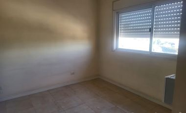 Venta / Alquiler Anual en  Pilar Tower- 2 amb. con cochera.