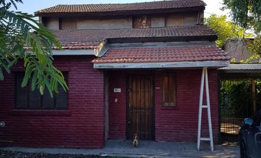 Casa en venta - 2 Dormitorios 1 Baño - 248Mts2 - Mar del Plata