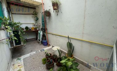 PH  Villa Ballester cuatro ambientes, frente, súper luminoso con patio, parrilla y pileta.