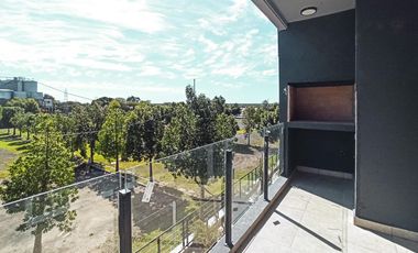 Departamento monoambiente con parrilla y frente a Tifón