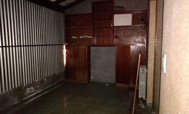 Casa a reciclar en Plaza Mitre. Ideal Inversores.